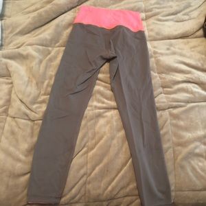 lululemon athletica Pants - Reversae Lululemon leggings sz 6 lululemon athletica Pants - Reversae Lululemon leggings sz 6